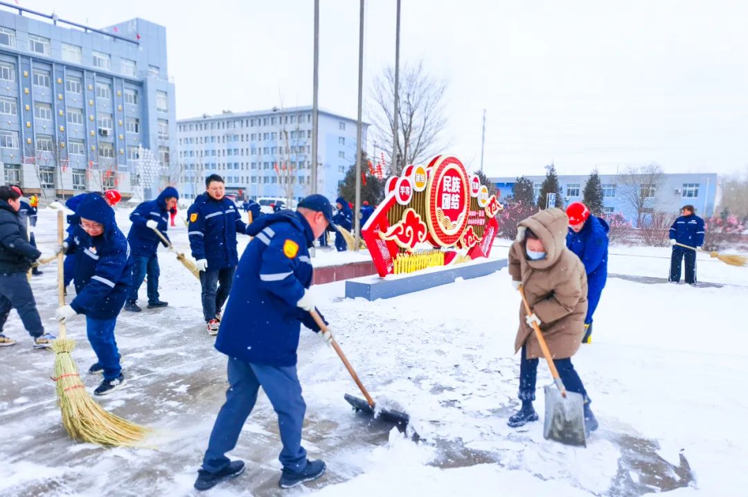 內(nèi)蒙宜化：迎風(fēng)戰(zhàn)雪保安全，勠力同心促生產(chǎn)(圖2)